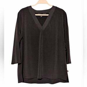 ✨ 2 For 10 - Banana Republic 3/4 Sleeve V-Neck Top